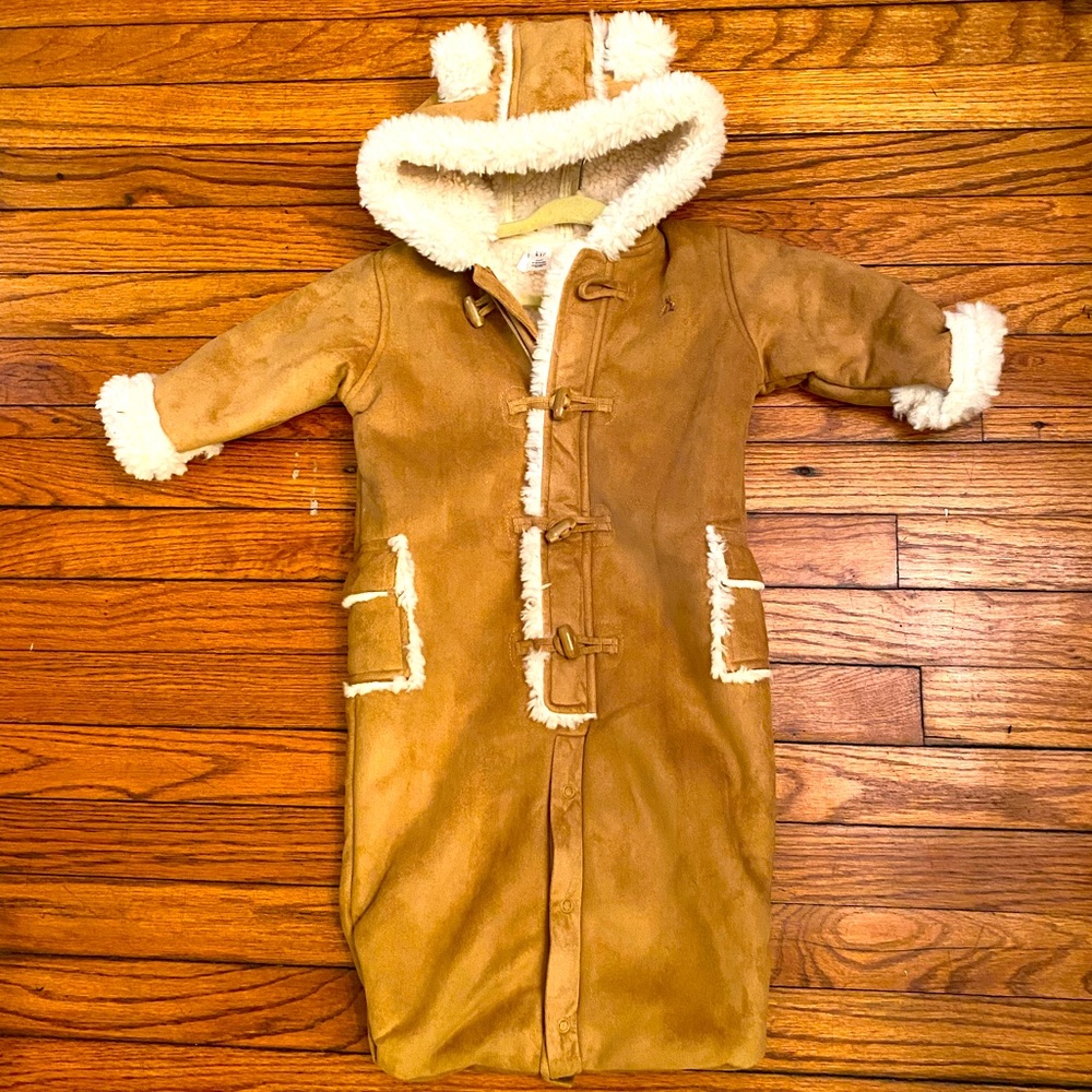 Baby Gap Sherpa/Suede bundle me! 6-12 months.